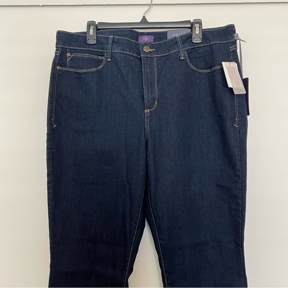 NWT NYDJ Mini Boot jeans - Picture 7 of 13